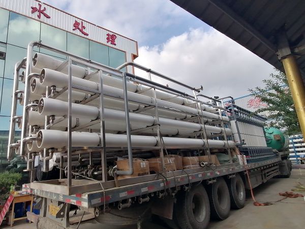 二手反滲透設備、超濾設備裝車